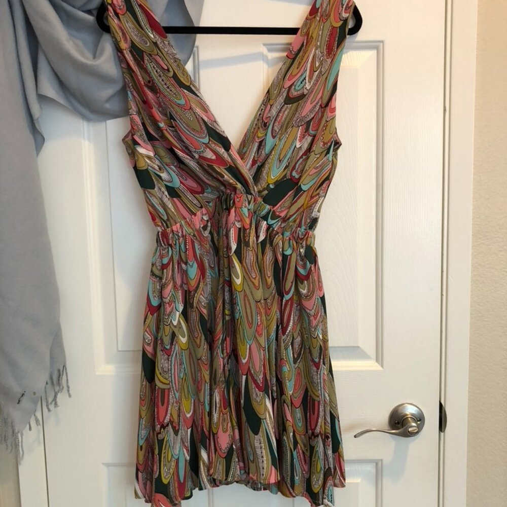 Lavender Brown - Multi-Colored Double V Sleeveless Mini Dress - L